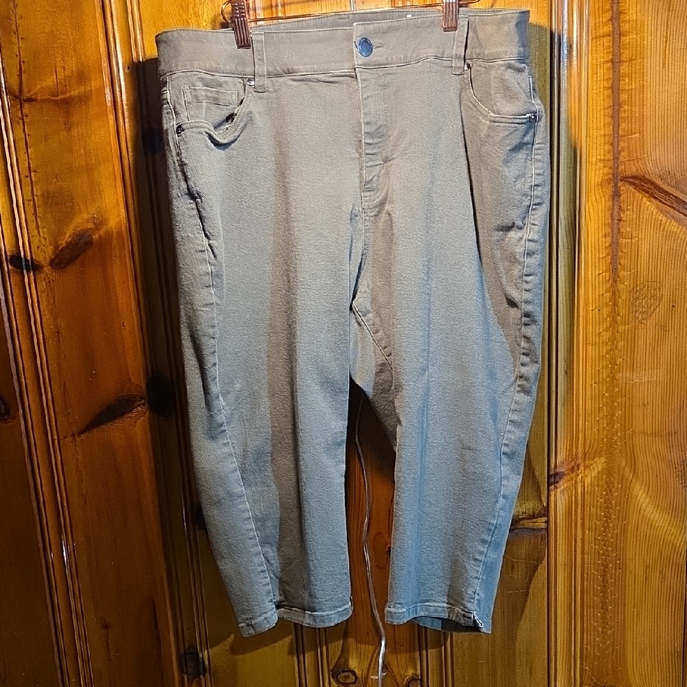 Lane Bryant Olive Green Capri Pants